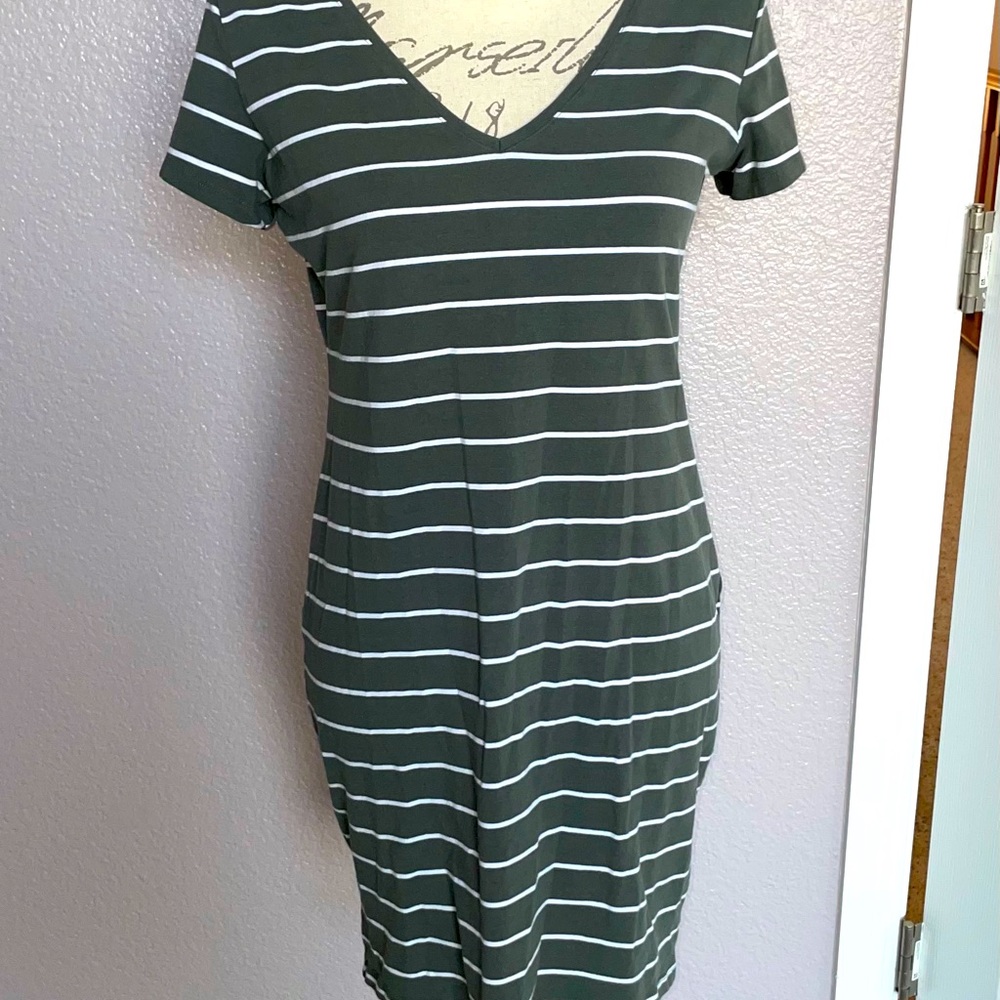 H&M olive/white stripped T-Shirt dress